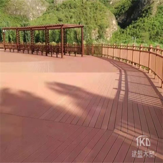 北京景區(qū)塑木平臺鋪設(shè)案例